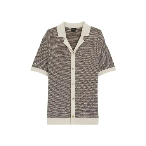 タレントが着用している洋服