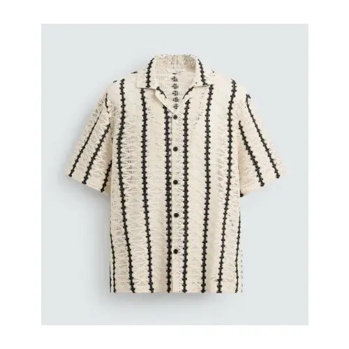 タレントが着用している洋服