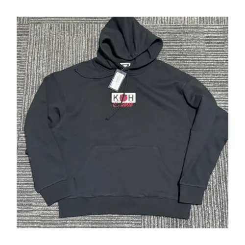 タレントが着用している洋服