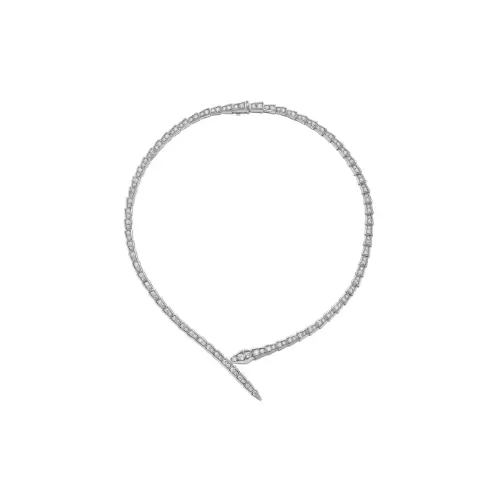 タレントが着用している洋服