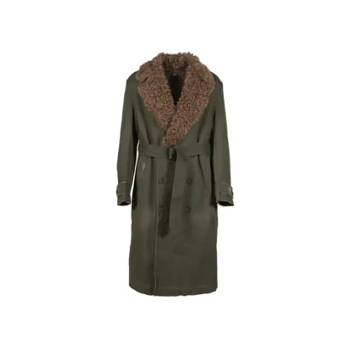 タレントが着用している洋服