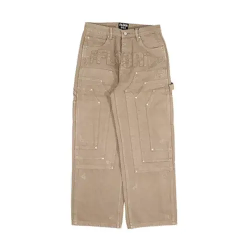 タレントが着用している洋服