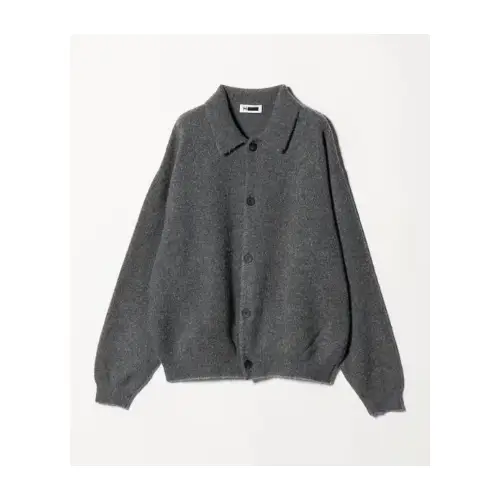 タレントが着用している洋服