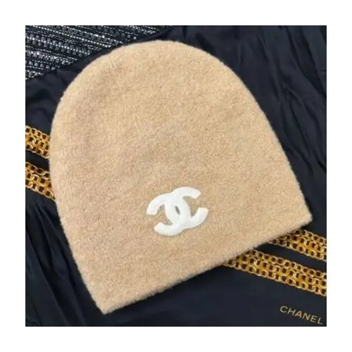 タレントが着用している洋服