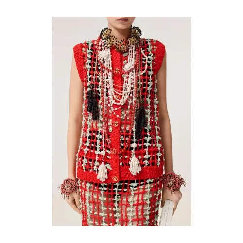 小松菜奈が着用しているCHANELのベスト