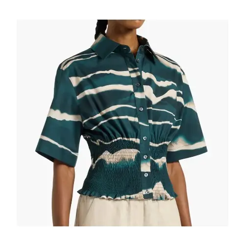 浜辺美波が着用しているLIVIANA CONTIのシャツ・ブラウス