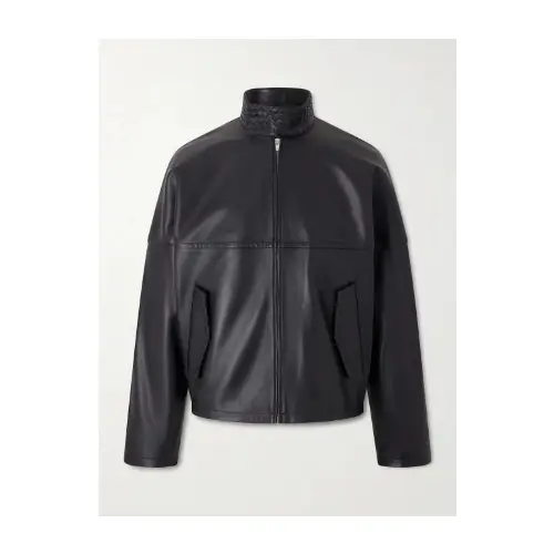 リノが着用しているBOTTEGA VENETAのレザージャケット