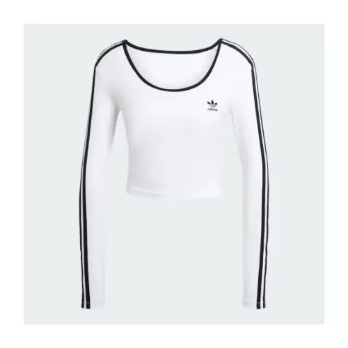 MAHINAが着用しているadidasのロンT