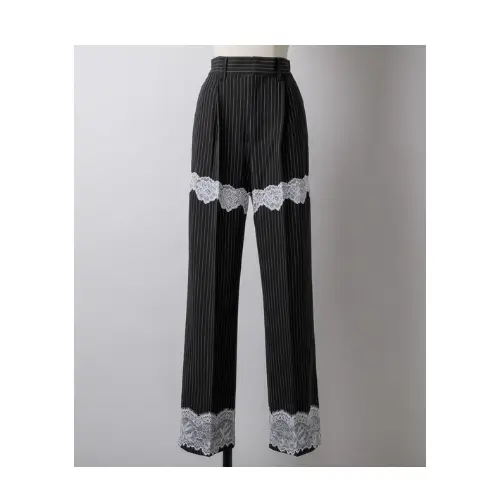 王林が着用しているVIOLETTAのパンツ（ロング）