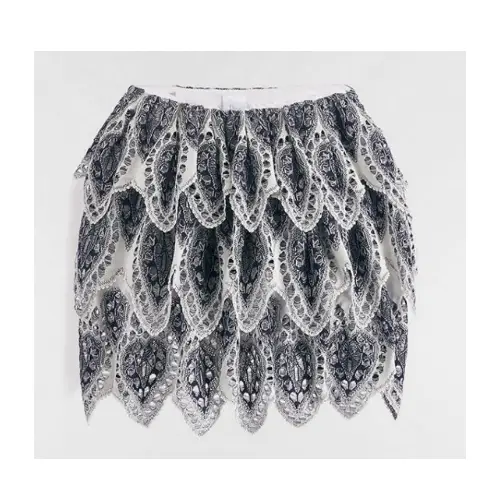 土屋太鳳が着用しているDIORのスカート（ショート）