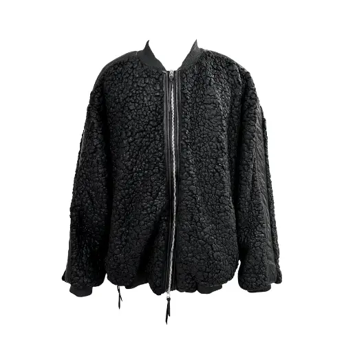 SHUNTOが着用しているKMRiiのレザージャケット