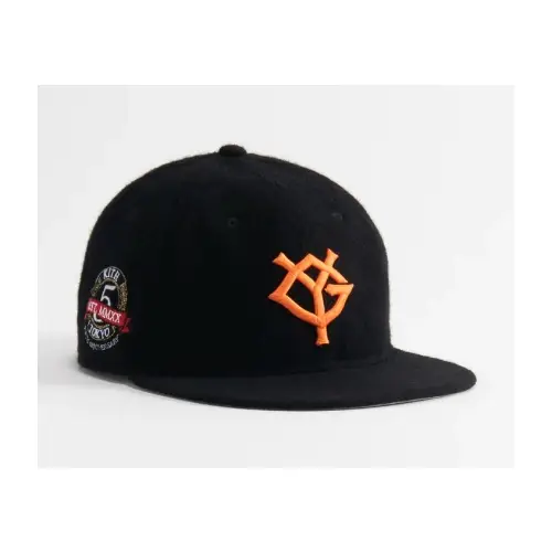 LEOが着用しているKITHのキャップ