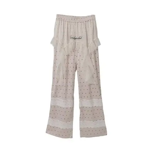 櫻井優衣が着用しているCANDY STRIPPERのパンツ（ロング）