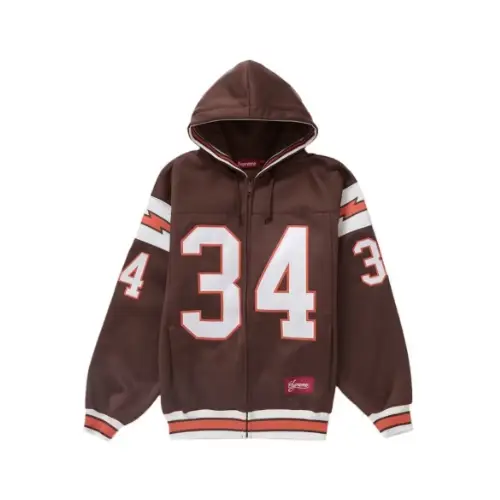 那須川天心が着用しているSupremeのパーカー