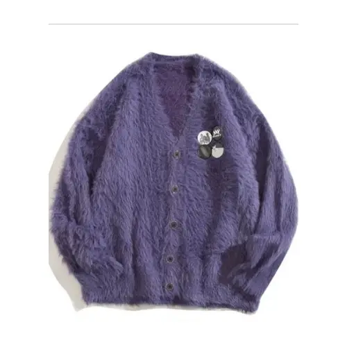 猪俣周杜が着用しているCELENA BEATSのカーディガン