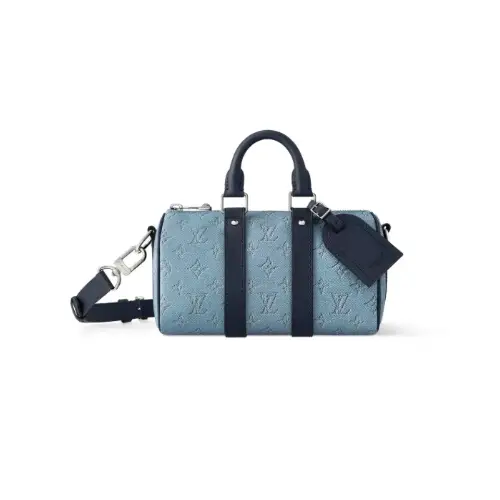 宮世琉弥が着用しているLOUIS VUITTONのショルダーバッグ