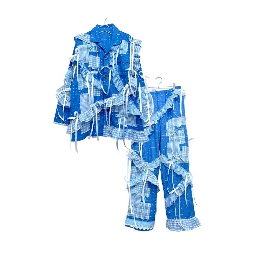 あのちゃんが着用しているぜつきぐのセットアップ