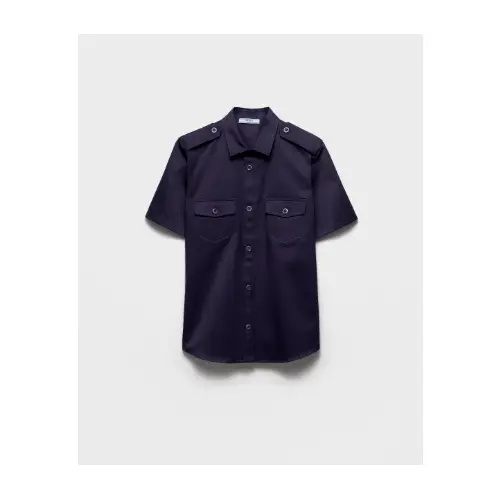 サナが着用しているPRADAのシャツ・ブラウス