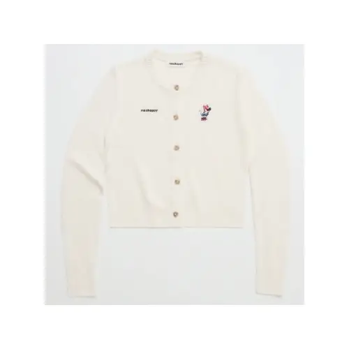 リサが着用しているMadhappyのカーディガン
