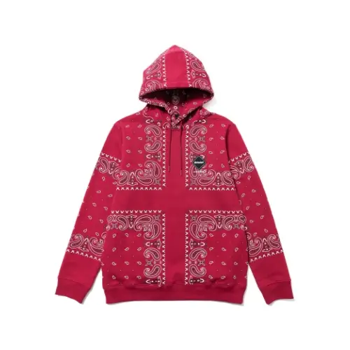 宇野実彩子が着用しているF.C.Real Bristolのパーカー