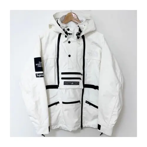 TAKUYA∞が着用しているTHE NORTH FACEのジャケット全般