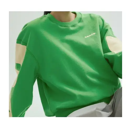 安達祐実が着用しているADAM ET ROPÉのスウェット