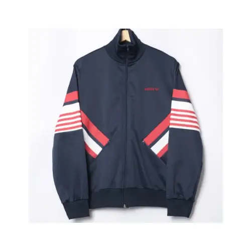 Toruが着用しているadidasのジャケット全般