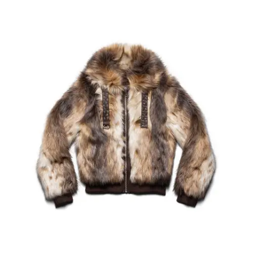 RYUHEIが着用しているRacer Worldwideのファー・ボアジャケット