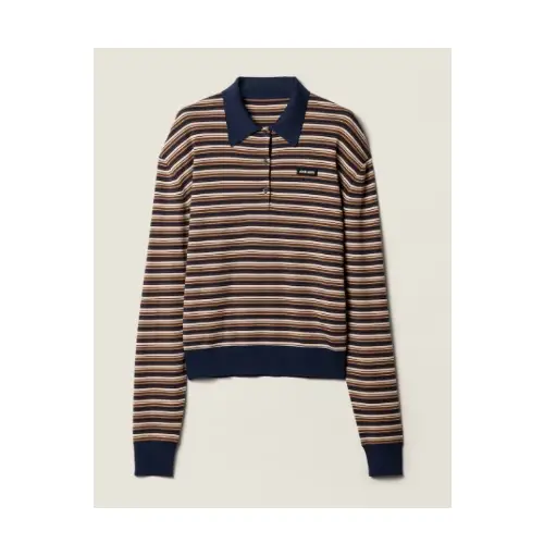 やまとが着用しているMIU MIUのポロシャツ