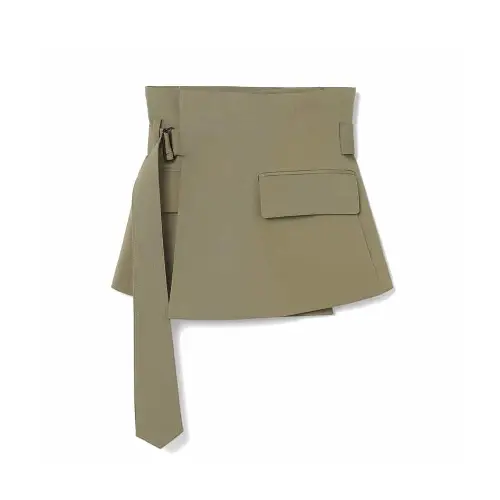 芳根京子が着用しているHYKEのその他