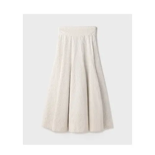 堤礼実が着用しているGRACE CONTINENTALのスカート（ロング）