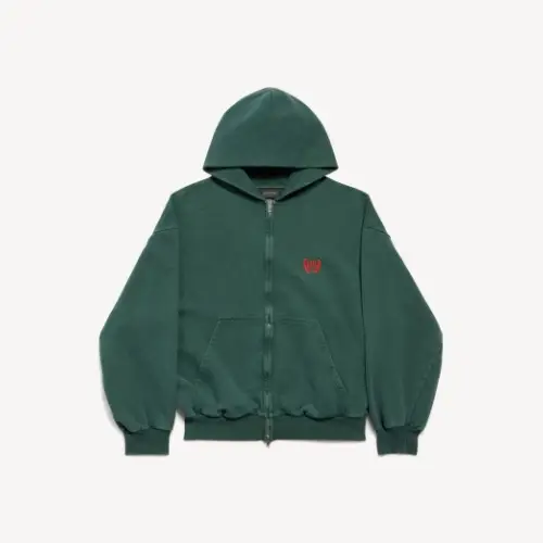 大西流星が着用しているBalenciagaのパーカー