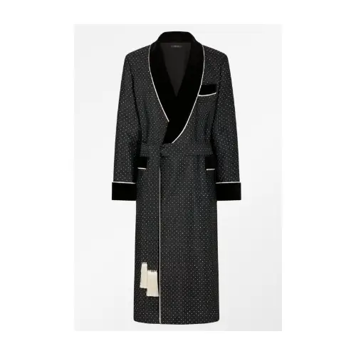 G-DRAGONが着用しているTOM FORDのロングコート