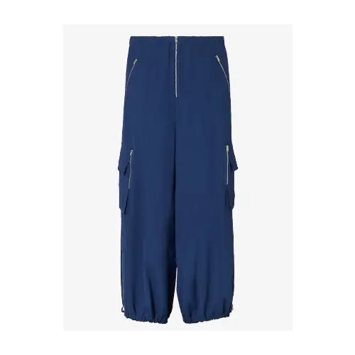 佐野勇斗が着用しているFENDIのパンツ（ロング）