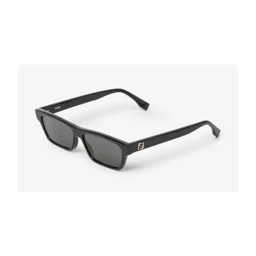 佐野勇斗が着用しているFENDIのサングラス・メガネ