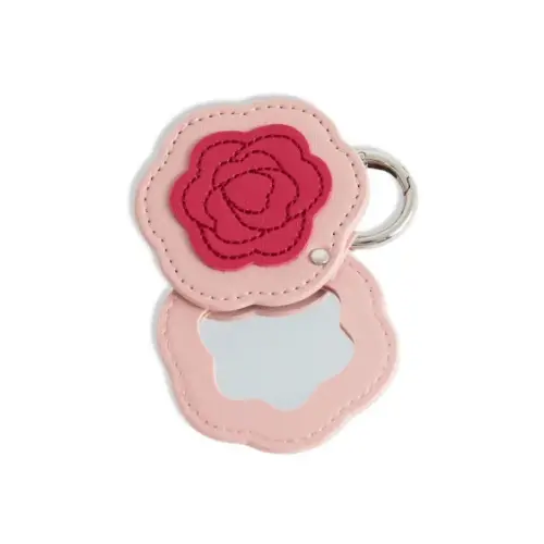 佐々木希が着用しているHANAのその他