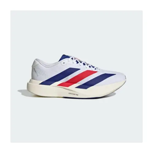 阿部詩が着用しているadidasのスニーカー