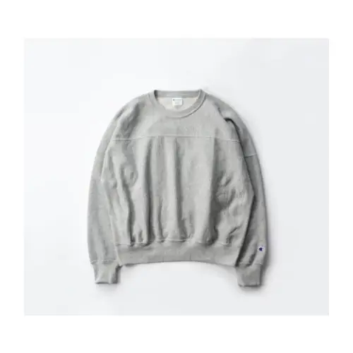 篠塚大輝が着用しているCHAMPIONのスウェット