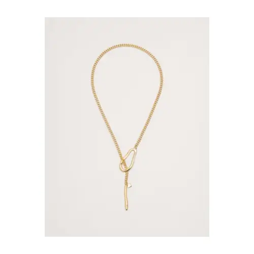 岸優太が着用しているBANANA REPUBLICのネックレス