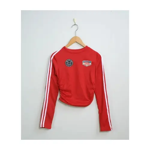 MAHINAが着用しているShopNikoNikoのロンT