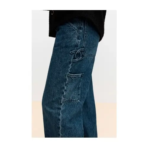 小松菜奈が着用しているCHANELのパンツ（ロング）