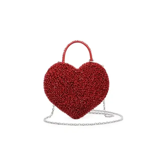 鎮西寿々歌が着用しているANTEPRIMAのハンドバッグ