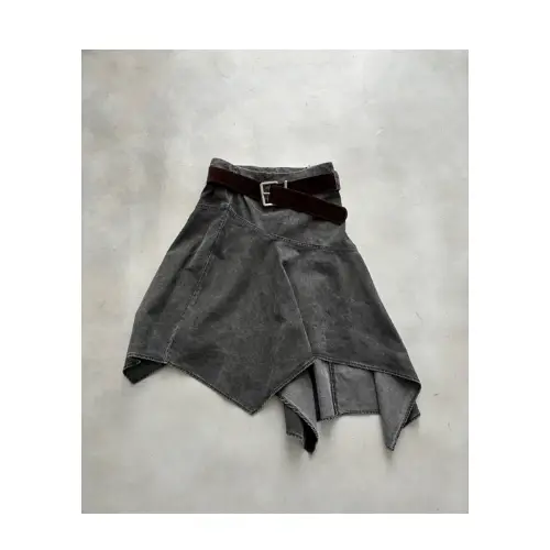 王林が着用しているSHAGGIEのスカート（ロング）