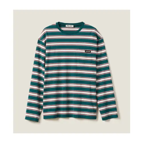 TAKUYA∞が着用しているMIU MIUのロンT