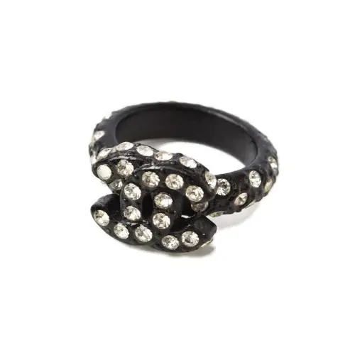 ちゃんみなが着用しているCHANELのリング