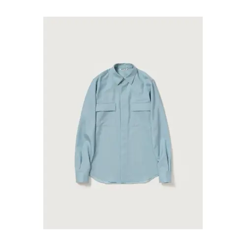 綾瀬はるかが着用しているAURALEEのシャツ・ブラウス