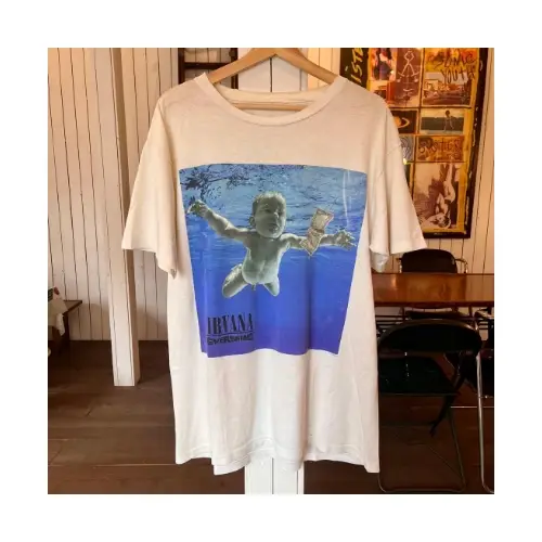 木村拓哉が着用しているNIRVANAのTシャツ