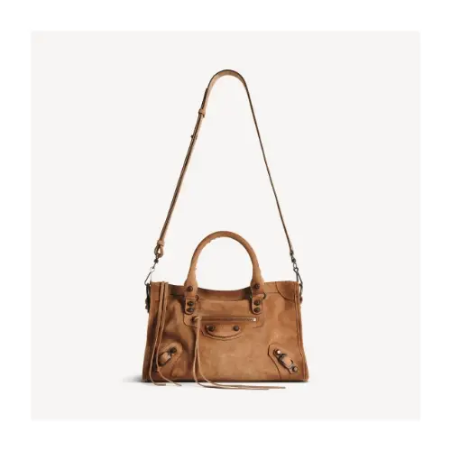 在原みゆ紀が着用しているBalenciagaのショルダーバッグ