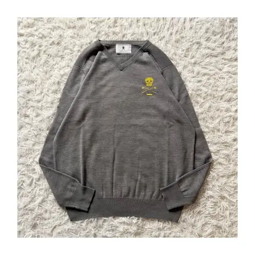 木村拓哉が着用しているMARK & LONAのニット