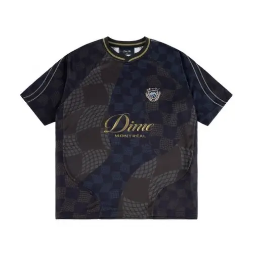 AyumuImazuが着用しているDimeのTシャツ